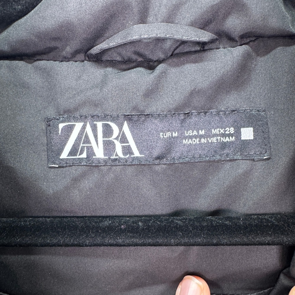 Zara Puffer Vest Womens M Black Water Repellent‎ Windproof Outdoor Layer Basic - Picture 6 of 13